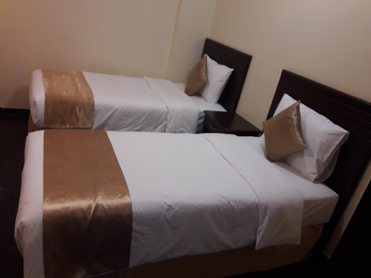 Lake Hotel Mukhi 外观 照片