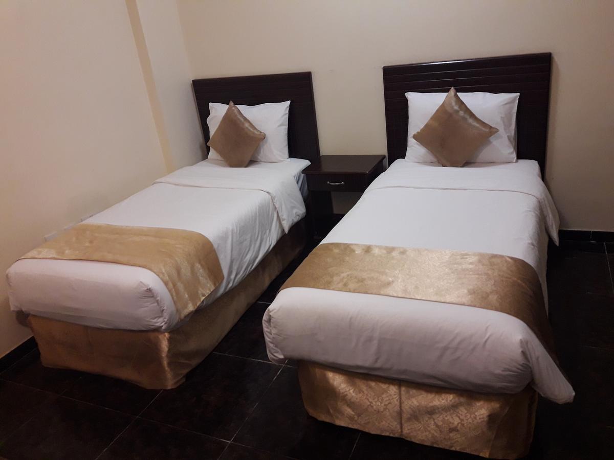 Lake Hotel Mukhi 外观 照片